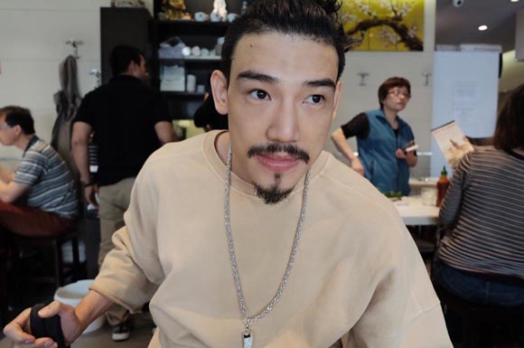 เอเอ พีรวัชร์ เอเอ พีรวัชร์