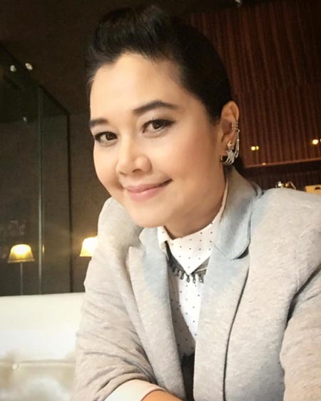 ไก่ มีสุข ไก่ มีสุข