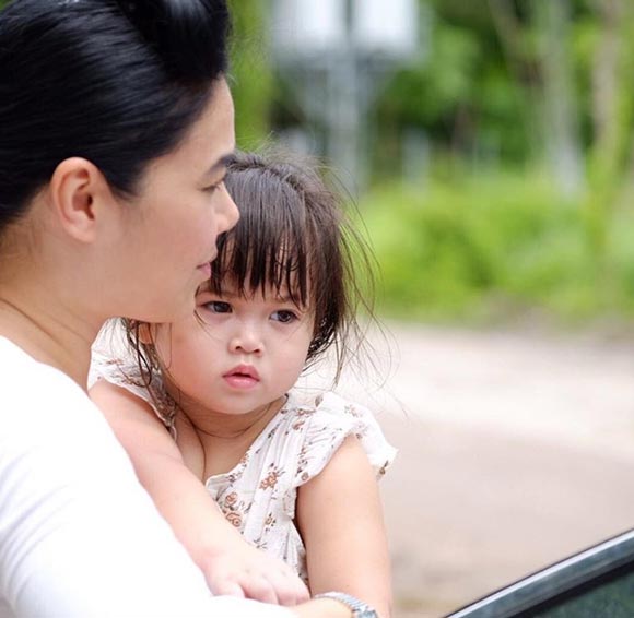 ไก่ มีสุข ไก่ มีสุข