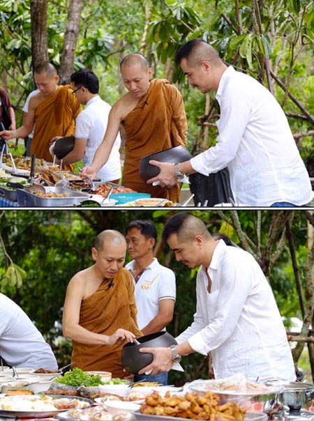 ไก่ มีสุข ไก่ มีสุข