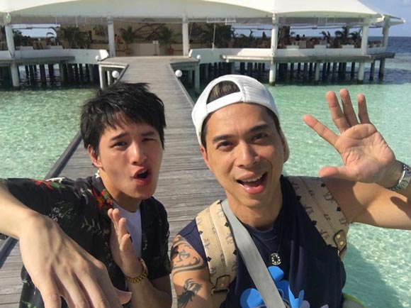 ดีเจวี รวีโรจน์ เลิศพิภพเมธา ดีเจวี รวีโรจน์ เลิศพิภพเมธา