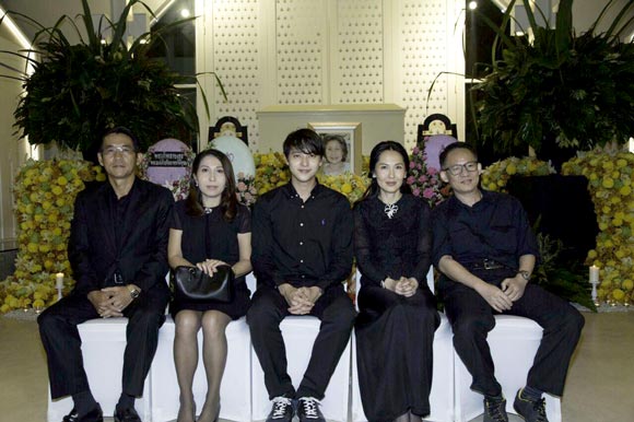 ดาราร่วมอาลัย คุณแม่ของคุณนิด อรพรรณ บิ๊กบอสโพลีพลัส ดาราร่วมอาลัย คุณแม่ของคุณนิด อรพรรณ บิ๊กบอสโพลีพลัส