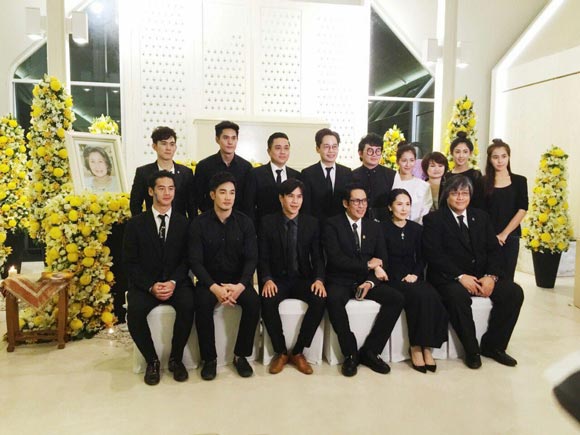 ดาราร่วมอาลัย คุณแม่ของคุณนิด อรพรรณ บิ๊กบอสโพลีพลัส ดาราร่วมอาลัย คุณแม่ของคุณนิด อรพรรณ บิ๊กบอสโพลีพลัส