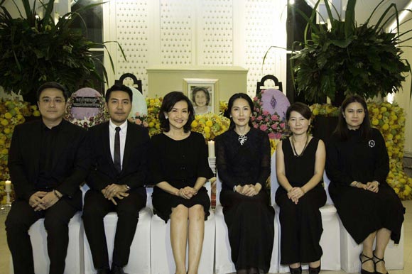 ดาราร่วมอาลัย คุณแม่ของคุณนิด อรพรรณ บิ๊กบอสโพลีพลัส ดาราร่วมอาลัย คุณแม่ของคุณนิด อรพรรณ บิ๊กบอสโพลีพลัส