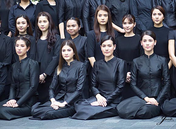 20 ภาพ ดาราหญิงไทย ในชุดไทยจิตรลดาสีดำ 20 ภาพ ดาราหญิงไทย ในชุดไทยจิตรลดาสีดำ