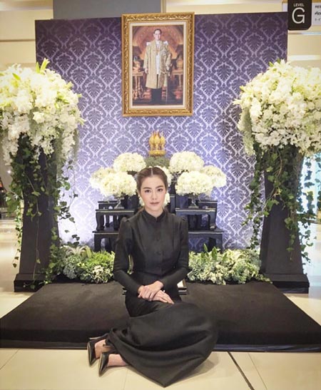 20 ภาพ ดาราหญิงไทย ในชุดไทยจิตรลดาสีดำ 20 ภาพ ดาราหญิงไทย ในชุดไทยจิตรลดาสีดำ