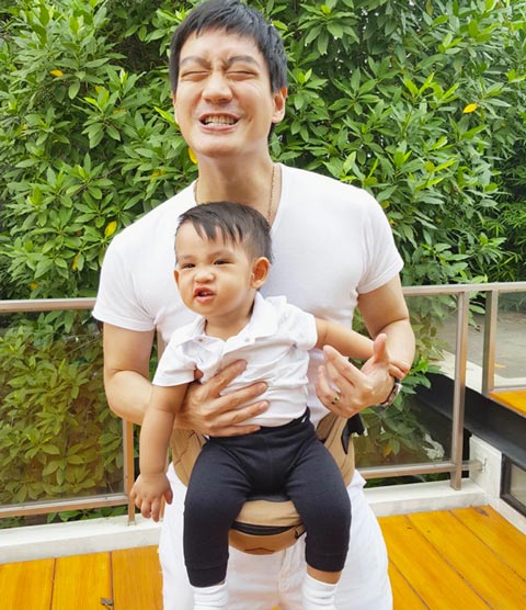 น้องอลัน ลูก หมอโอ๊ค โอปอล์ น้องอลัน ลูก หมอโอ๊ค โอปอล์