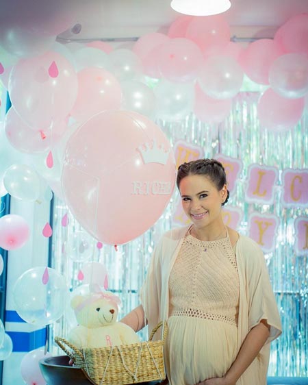 แอน อลิชา แอน อลิชา