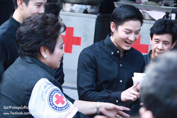 กอล์ฟ ไมค์ ซาบซึ้งได้ถวายงาน พระองค์โสมฯ กอล์ฟ ไมค์ ซาบซึ้งได้ถวายงาน พระองค์โสมฯ