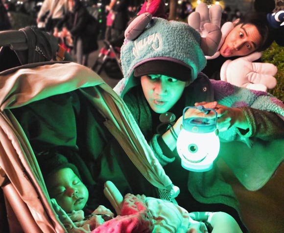 กอล์ฟ ไมค์ พาคุณแม่ที่ยวโตเกียว ดิสนีย์แลนด์ กอล์ฟ ไมค์ พาคุณแม่ที่ยวโตเกียว ดิสนีย์แลนด์