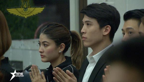 เพื่อนดารา ร่วมงานศพ คุณพ่อคิมเบอร์ลี่ เพื่อนดารา ร่วมงานศพ คุณพ่อคิมเบอร์ลี่