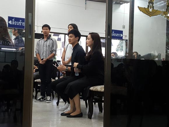 เพื่อนดารา ร่วมงานศพ คุณพ่อคิมเบอร์ลี่ เพื่อนดารา ร่วมงานศพ คุณพ่อคิมเบอร์ลี่