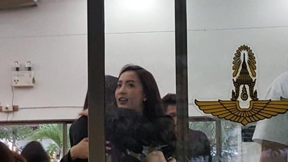 เพื่อนดารา ร่วมงานศพ คุณพ่อคิมเบอร์ลี่ เพื่อนดารา ร่วมงานศพ คุณพ่อคิมเบอร์ลี่