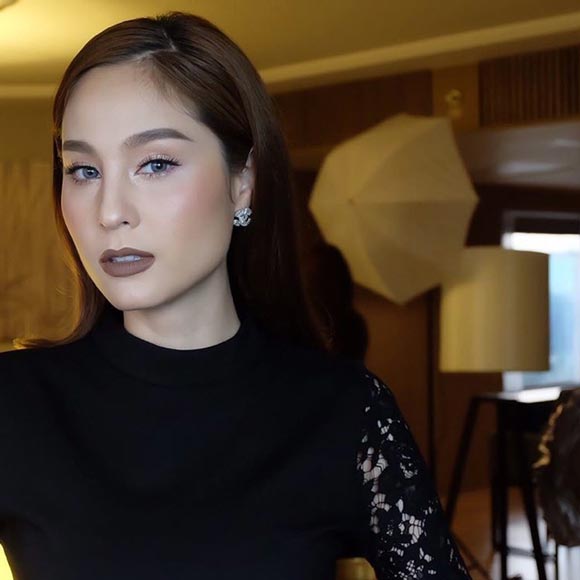 ขวัญ อุษามณี ขวัญ อุษามณี