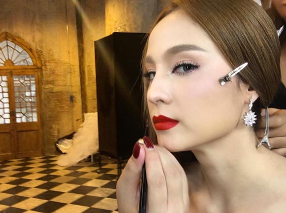 ขวัญ อุษามณี ขวัญ อุษามณี