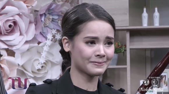 ญาญ่า ขับร้องเพลงพระราชนิพนธ์ ใกล้รุ่ง ญาญ่า ขับร้องเพลงพระราชนิพนธ์ ใกล้รุ่ง