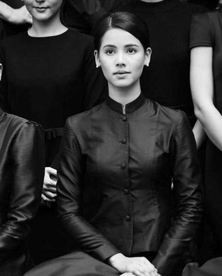 ญาญ่า ขับร้องเพลงพระราชนิพนธ์ ใกล้รุ่ง ญาญ่า ขับร้องเพลงพระราชนิพนธ์ ใกล้รุ่ง