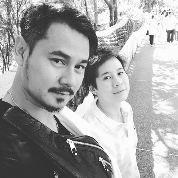 เวฟ สาริน บุ้ง สะธี เวฟ สาริน บุ้ง สะธี