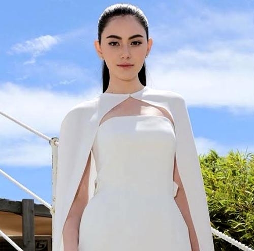 ใหม่ ดาวิกา ใหม่ ดาวิกา