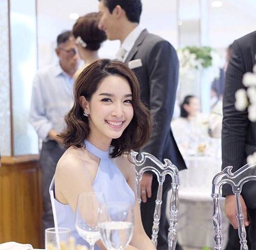 โม มนชนก โม มนชนก