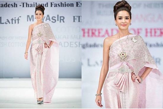 แฟชั่นโชว์ ดาราชุดไทย Finale แฟชั่นโชว์ ดาราชุดไทย Finale