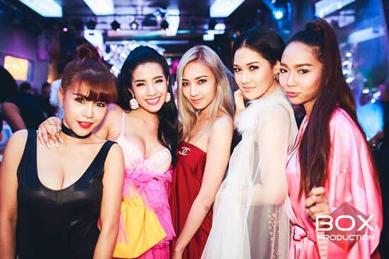 งานวันเกิดใบเตย อาร์สยาม งานวันเกิดใบเตย อาร์สยาม