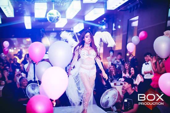 งานวันเกิดใบเตย อาร์สยาม งานวันเกิดใบเตย อาร์สยาม