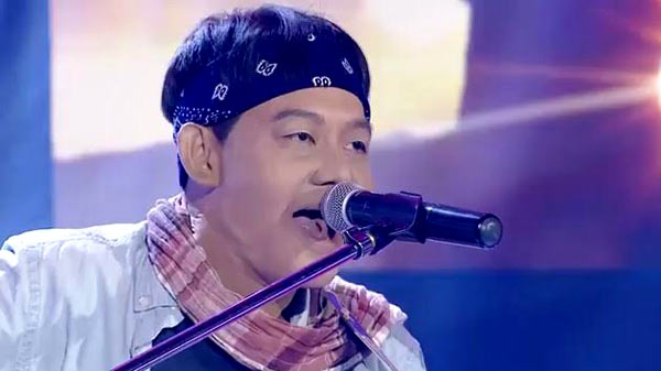 ดีเจนุ้ยแปลงโฉมเป็น ปู พงษ์สิทธิ์ ดีเจนุ้ยแปลงโฉมเป็น ปู พงษ์สิทธิ์