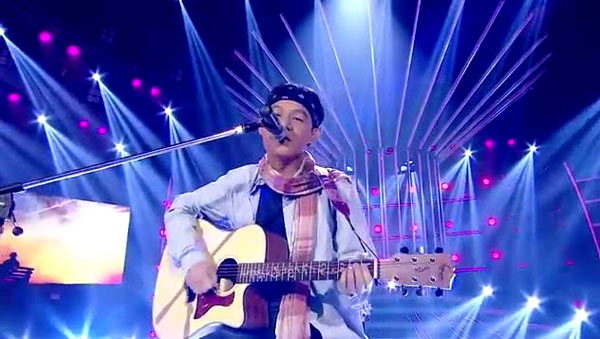 ดีเจนุ้ยแปลงโฉมเป็น ปู พงษ์สิทธิ์ ดีเจนุ้ยแปลงโฉมเป็น ปู พงษ์สิทธิ์