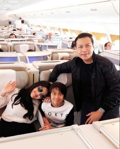 โบ ชญาดา แบงค์ ร.อ.กฤชพล เศวตนันท์ โบ ชญาดา แบงค์ ร.อ.กฤชพล เศวตนันท์