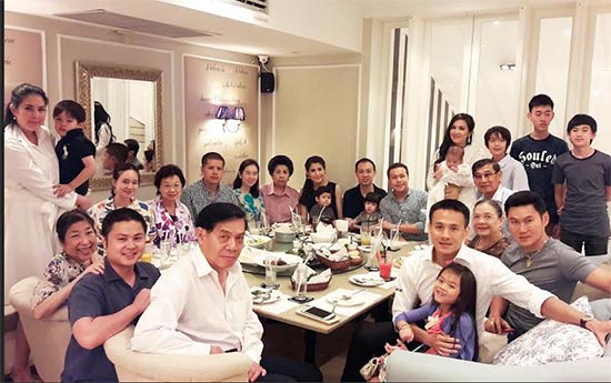 โบ ชญาดา แบงค์ ร.อ.กฤชพล เศวตนันท์ โบ ชญาดา แบงค์ ร.อ.กฤชพล เศวตนันท์