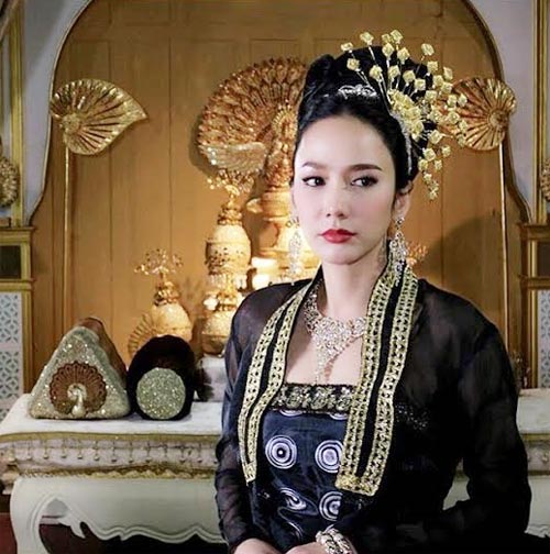 เพลิงพระนาง อั้ม พัชราภา เพลิงพระนาง อั้ม พัชราภา