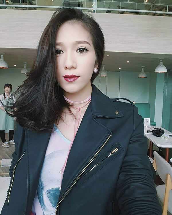 จูน ธีรตี จูน ธีรตี