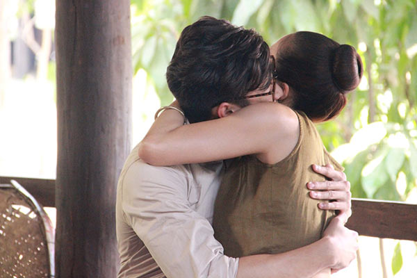 นาคี อุ้ม ลักขณา นาคี อุ้ม ลักขณา