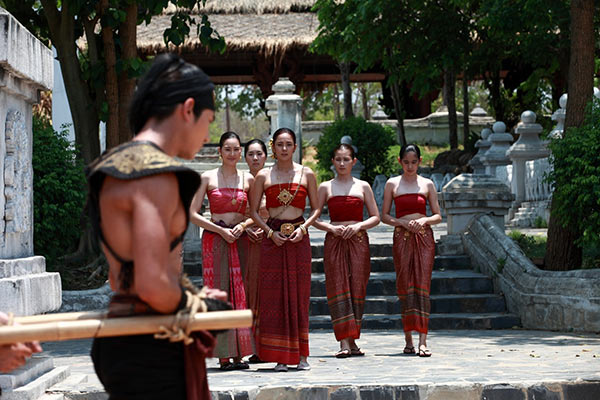 นาคี นาคี