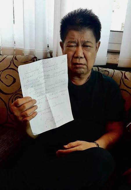 ครูชลธี ธารทอง แต่งเพลง ฟ้าร้องไห้ อาลัย ในหลวง ร.9 ครูชลธี ธารทอง แต่งเพลง ฟ้าร้องไห้ อาลัย ในหลวง ร.9