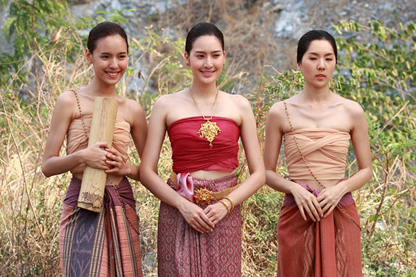 นาคี นาคี