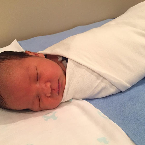 น้องติ๊กติ๊ก ลูกชายติ๊ก กลิ่นสี น้องติ๊กติ๊ก ลูกชายติ๊ก กลิ่นสี