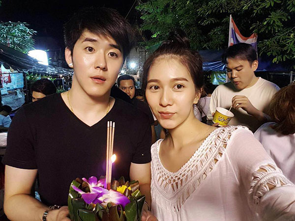 จูน ธีรตี จูน ธีรตี