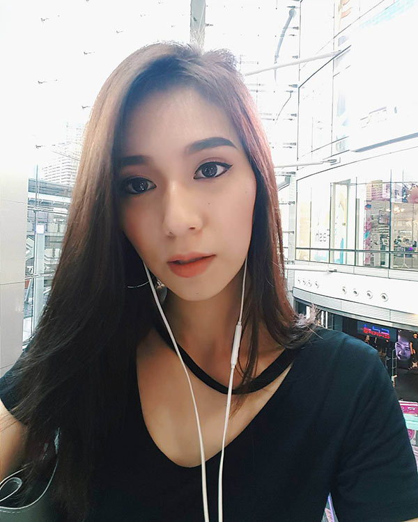 จูน ธีรตี จูน ธีรตี