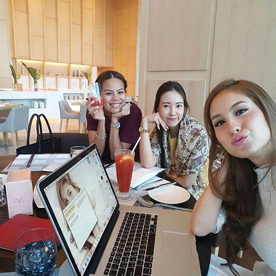 ขวัญ อุษามณี ขวัญ อุษามณี