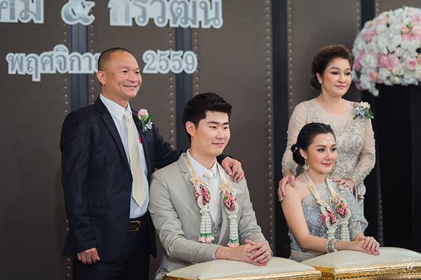 งานแต่ง เอ็ม บุษราคัม งานแต่ง เอ็ม บุษราคัม