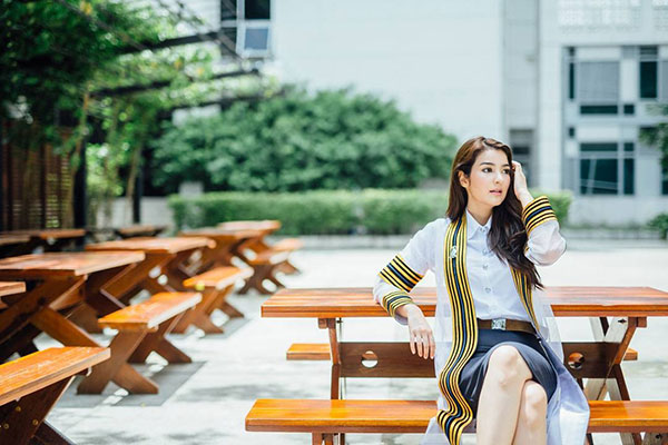 ไหยหยา วรินลดา รับปริญญา ไหยหยา วรินลดา รับปริญญา