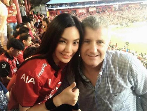 เมย์ พิชญ์นาฏ เมย์ พิชญ์นาฏ