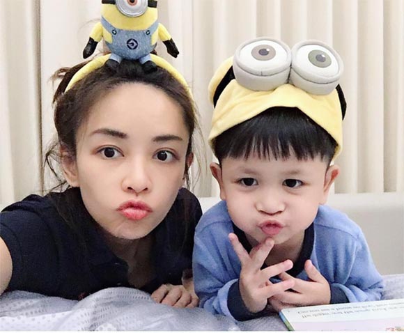 แม่ลูกดารา แม่ลูกดารา