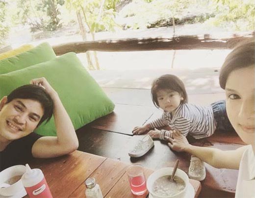 พ่อปอ ทฤษฎี น้องมะลิ โบว์ แวนด้า พ่อปอ ทฤษฎี น้องมะลิ โบว์ แวนด้า