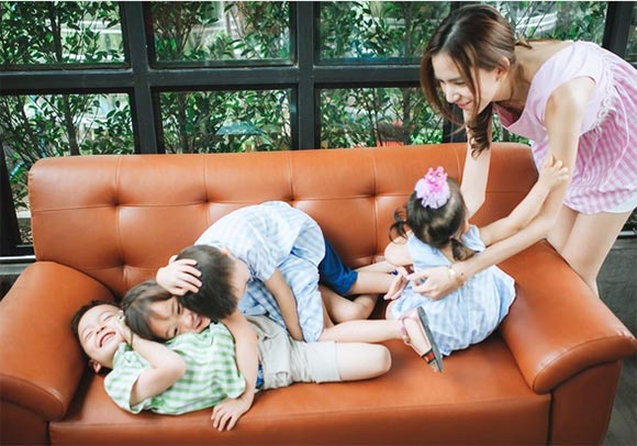 แม่ลูกดารา แม่ลูกดารา