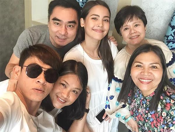 ณเดชน์ ญาญ่า ถ่ายแบบ ณเดชน์ ญาญ่า ถ่ายแบบ