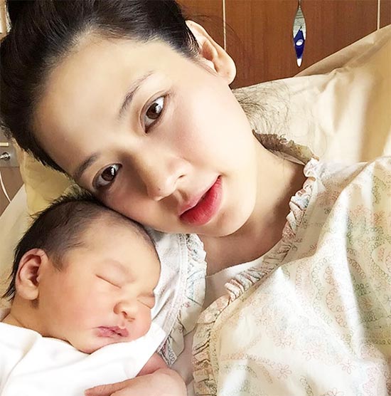 แม่ลูกดารา แม่ลูกดารา