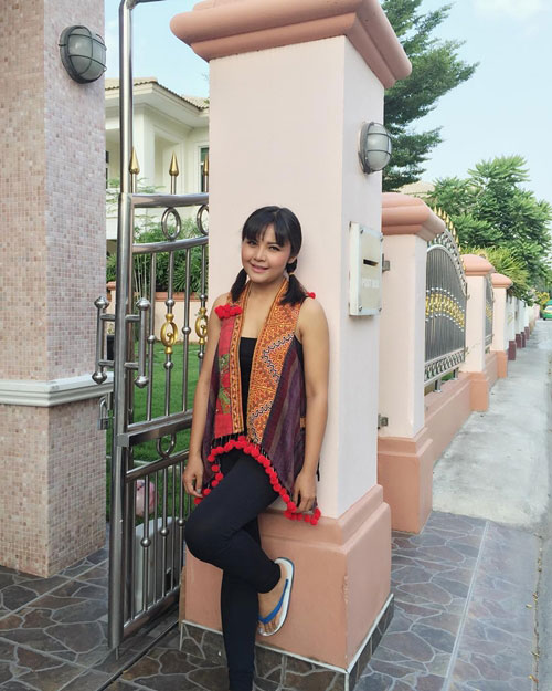 เรือนหอดารา ตั๊กแตน เพชร สหรัตน์ เรือนหอดารา ตั๊กแตน เพชร สหรัตน์